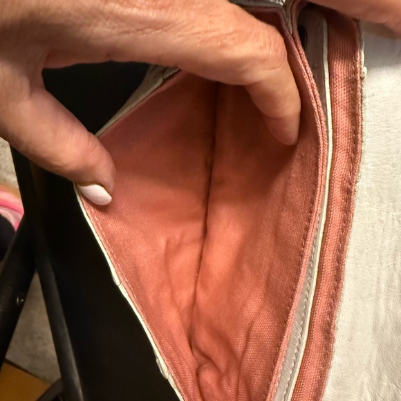 Isabella Fiore Cream Leather Clutch/wristlet with Tassel, Buckle, and studs - Picture 4 of 12